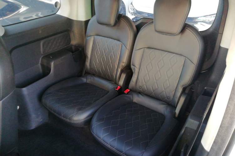 Used Baojun KiWi EV 2023 Smart Trend Edition Ternary Lithium Interior 4