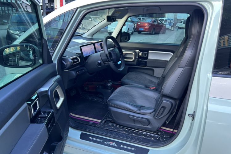 Used Baojun KiWi EV 2023 Smart Trend Edition Ternary Lithium Interior 4