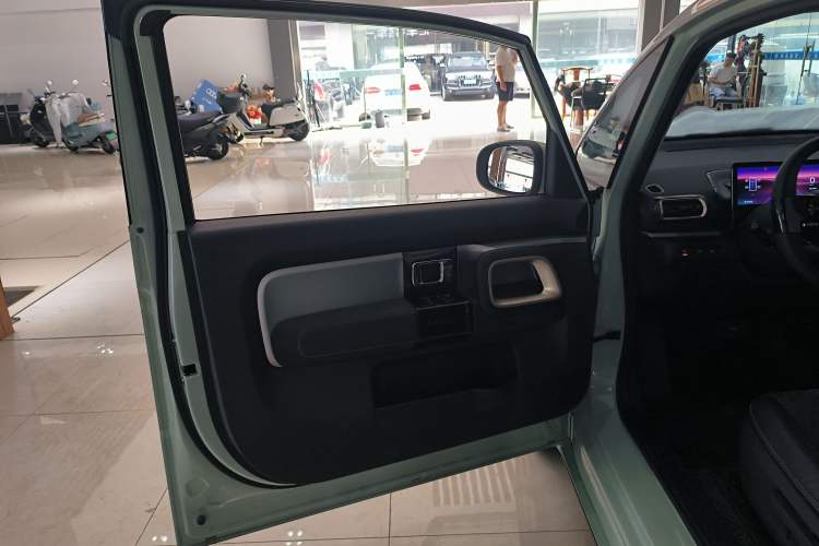 Used Baojun KiWi EV 2023 Smart Luxury Edition Ternary Lithium Left Front Door Interior