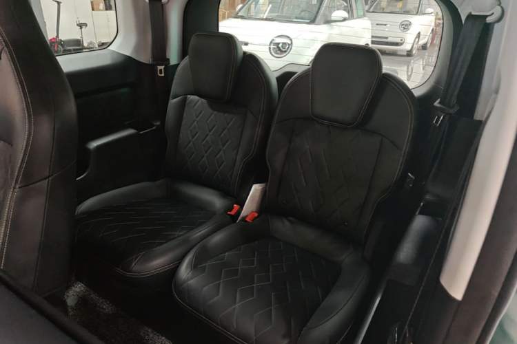 Used Baojun KiWi EV 2023 DJI Edition Lithium Iron Phosphate Left Rear Seat