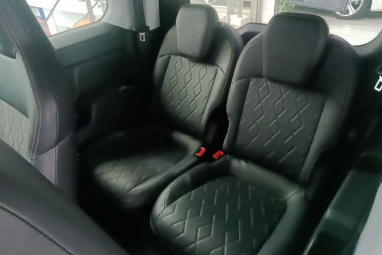 Used Baojun KiWi EV 2023 DJI Edition Lithium Iron Phosphate Left Rear Seat