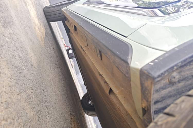 Used Baojun KiWi EV 2023 DJI Edition Lithium Iron Phosphate Left Side Sill