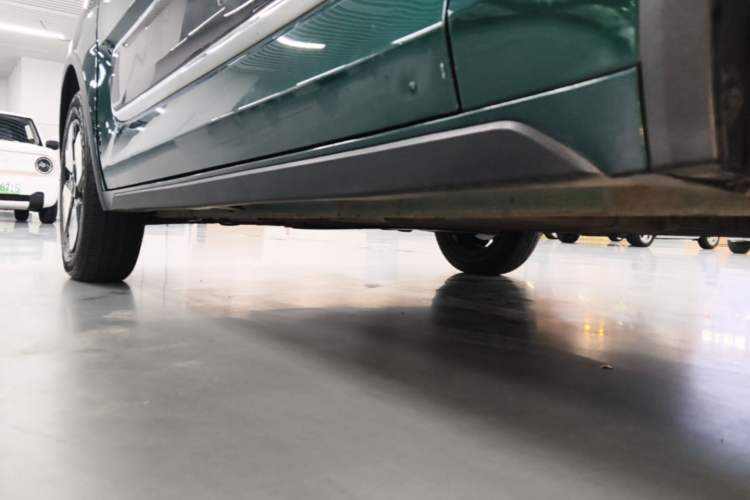 Used Baojun KiWi EV 2023 Smart Luxury Edition Lithium Iron Phosphate Left Side Sill