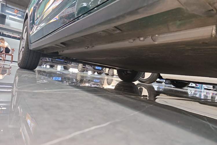 Used Baojun KiWi EV 2023 DJI Edition Lithium Iron Phosphate Left Side Sill