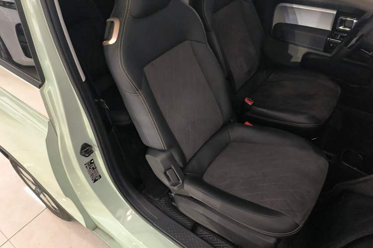 Used Baojun KiWi EV 2023 Smart Luxury Edition Ternary Lithium Right Front Seat
