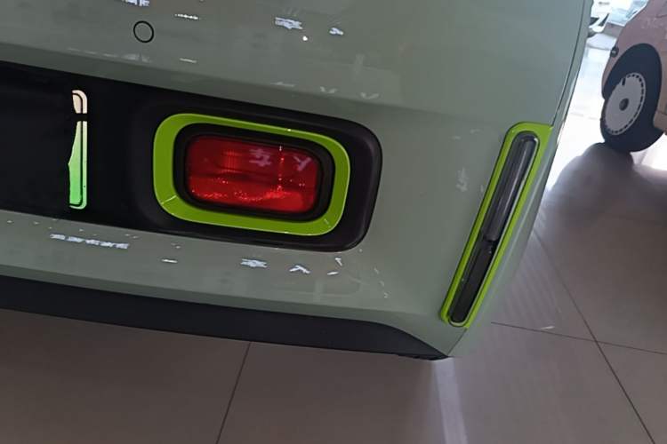 Used Baojun KiWi EV 2023 DJI Edition Lithium Iron Phosphate Right Rear Taillight
