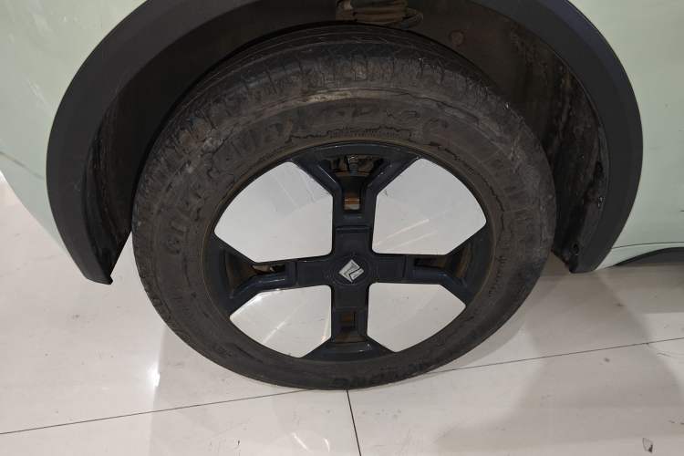 Used Baojun KiWi EV 2023 Smart Trend Edition Lithium Iron Phosphate Right Rear Wheel Hub