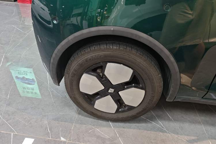 Used Baojun KiWi EV 2023 DJI Edition Lithium Iron Phosphate Right Rear Wheel Hub