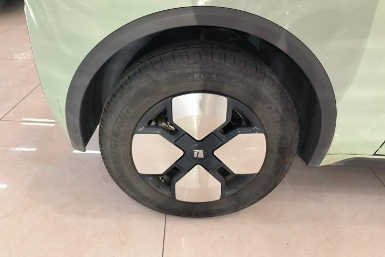Used Baojun KiWi EV 2023 Smart Luxury Edition Ternary Lithium Right Rear Wheel Hub