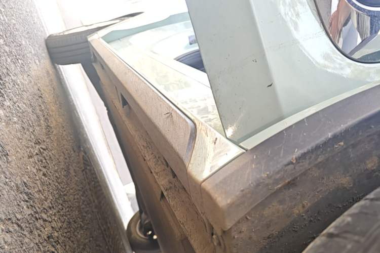 Used Baojun KiWi EV 2023 DJI Edition Lithium Iron Phosphate Right Side Sill