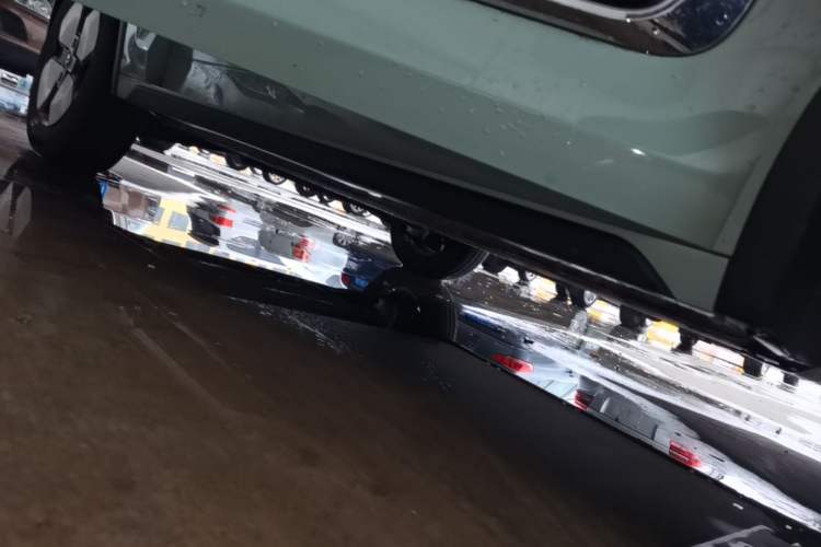 Used Baojun KiWi EV 2023 DJI Edition Lithium Iron Phosphate Right Side Sill