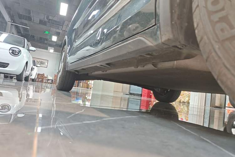 Used Baojun KiWi EV 2023 DJI Edition Lithium Iron Phosphate Right Side Sill