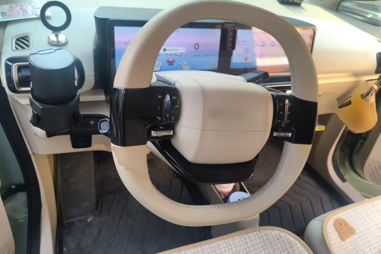 Used Baojun KiWi EV 2023 DJI Edition Lithium Iron Phosphate Steering Wheel