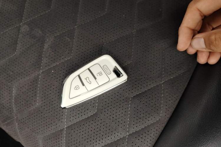 Used Baojun KiWi EV 2023 Smart Trend Edition Ternary Lithium Vehicle Key
