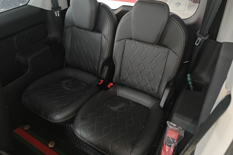Used Baojun KiWi EV 2023 Smart Luxury Edition Lithium Iron Phosphate Left Rear Seat