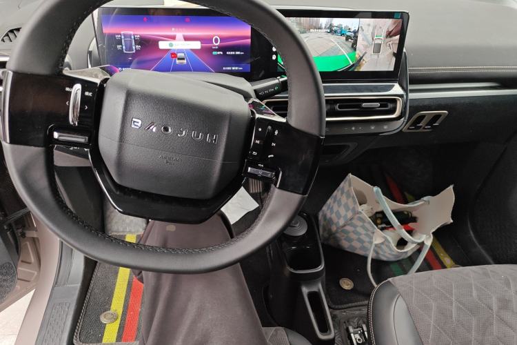 Used Baojun KiWi EV 2023 Smart Luxury Edition Ternary Lithium Center Console