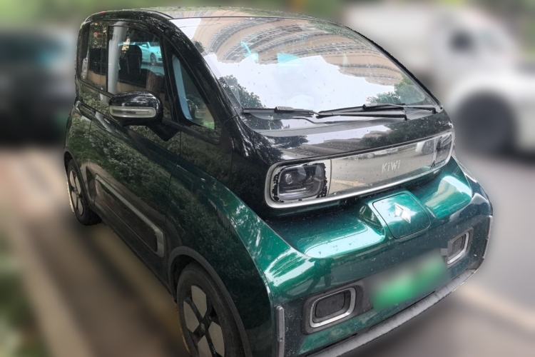 Used Baojun KiWi EV 2023 Smart Luxury Edition Ternary Lithium Front Right 45 Deg