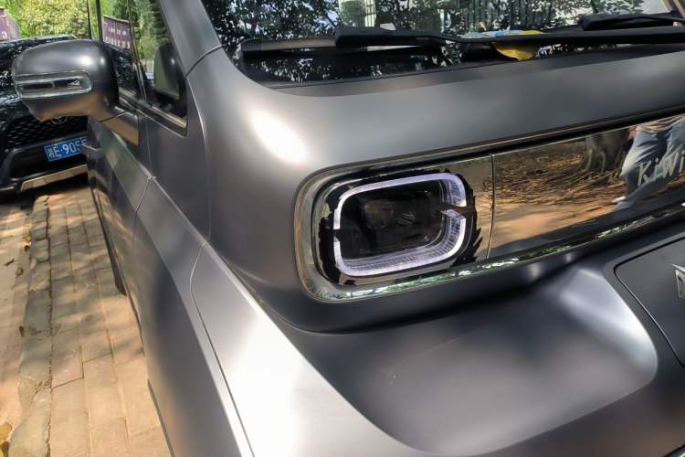 Used Baojun KiWi EV 2023 DJI Edition Lithium Iron Phosphate Right Front Headlight