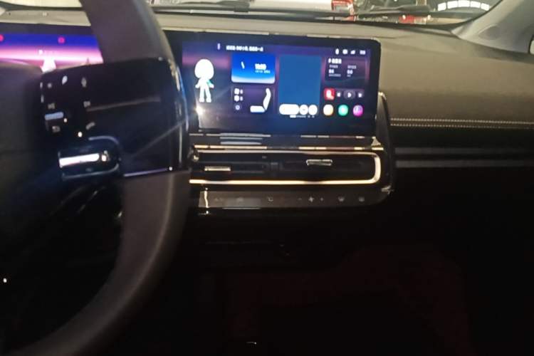 Used Baojun KiWi EV 2023 Smart Luxury Edition Lithium Iron Phosphate Center Console