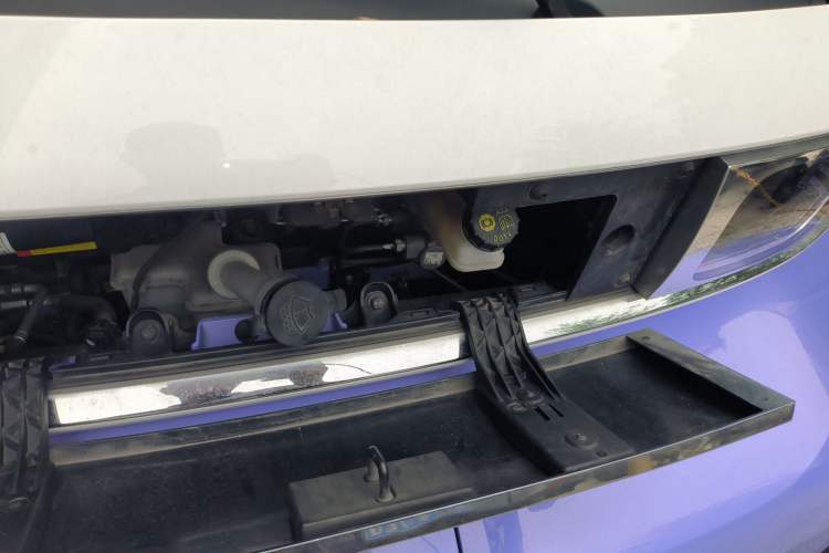 Used Baojun KiWi EV 2023 Smart Luxury Edition Ternary Lithium Engine Bay Left
