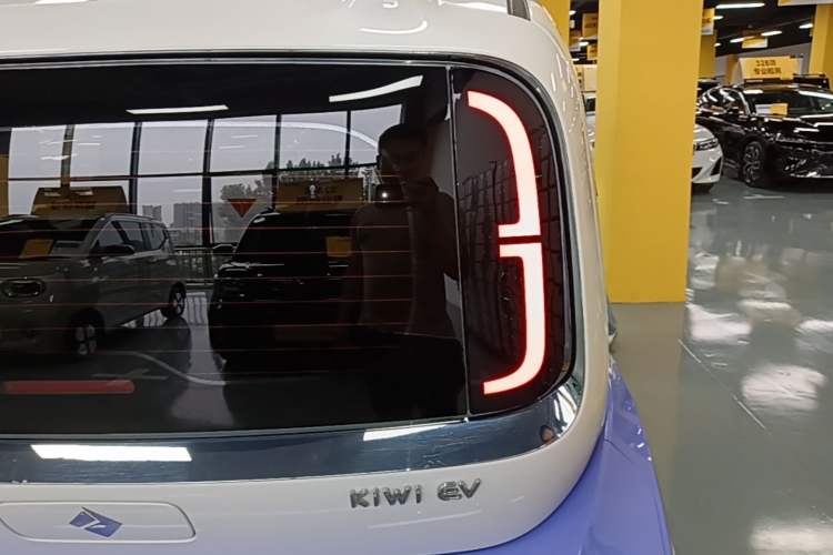 Used Baojun KiWi EV 2023 DJI Edition Lithium Iron Phosphate Exterior 3