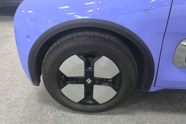 Used Baojun KiWi EV 2023 DJI Edition Lithium Iron Phosphate Exterior 4