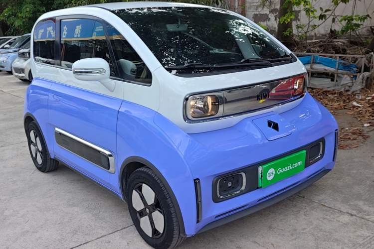 Used Baojun KiWi EV 2023 Smart Trend Edition Ternary Lithium Front Right 45 Deg