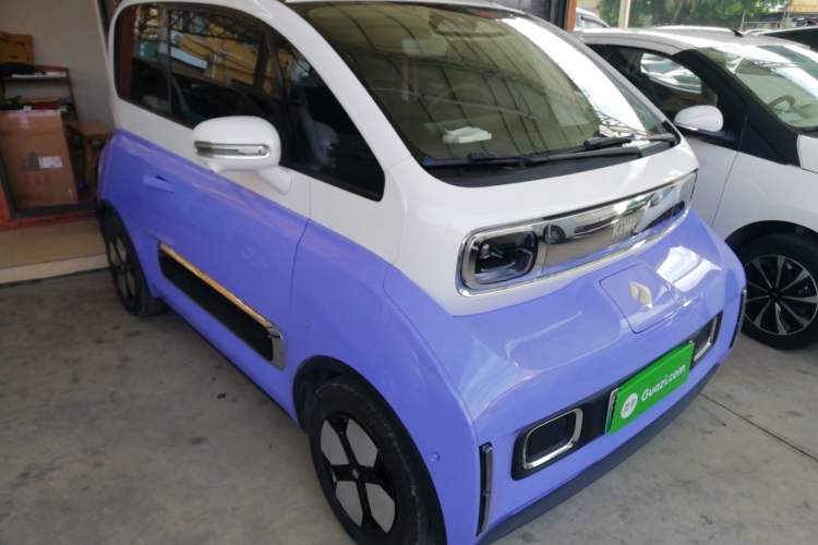 Used Baojun KiWi EV 2023 DJI Edition Ternary Lithium Front Right 45 Deg