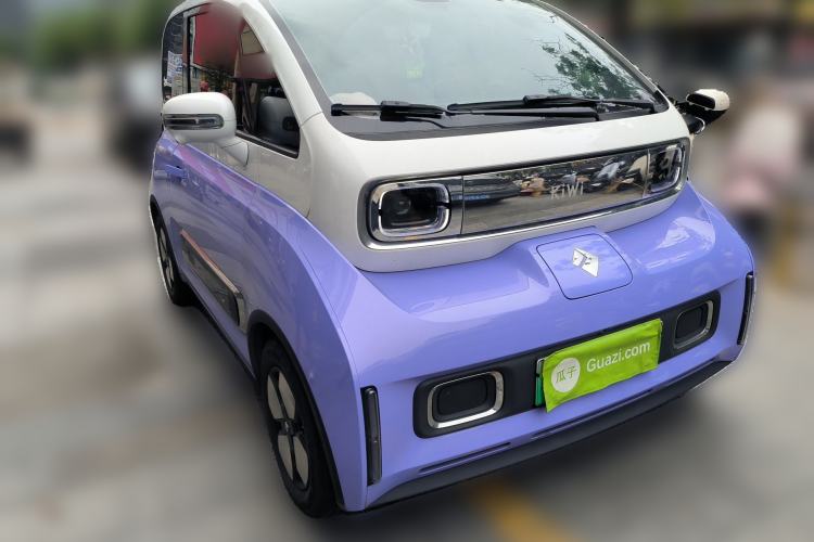 Used Baojun KiWi EV 2023 Smart Luxury Edition Ternary Lithium Front Right 45 Deg