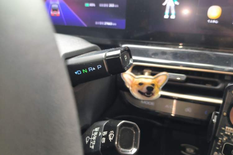 Used Baojun KiWi EV 2023 Smart Luxury Edition Ternary Lithium Gear Lever