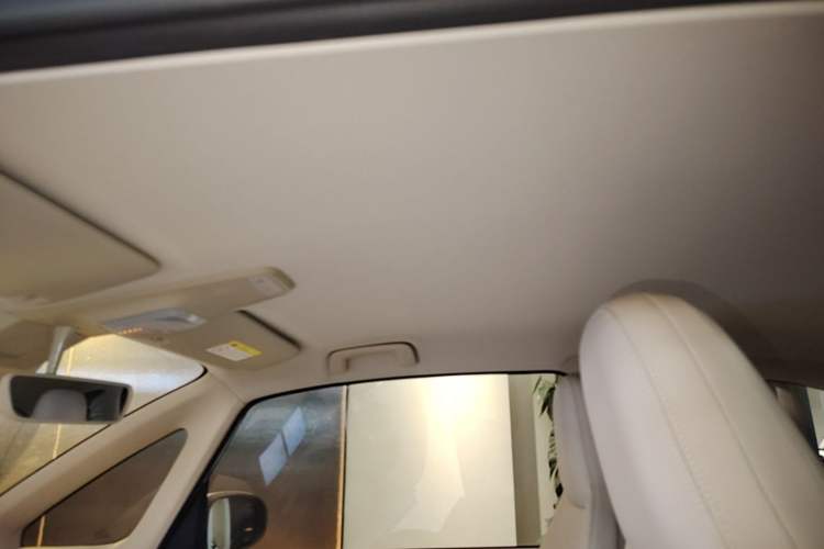 Used Baojun KiWi EV 2023 DJI Edition Lithium Iron Phosphate Headliner