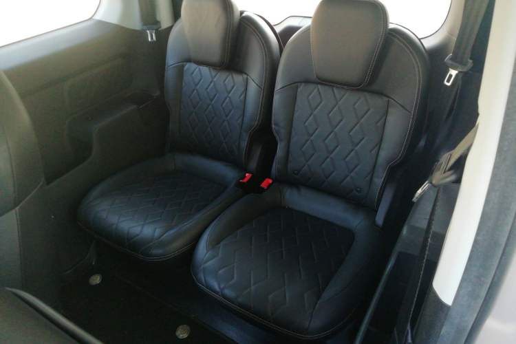 Used Baojun KiWi EV 2023 DJI Edition Lithium Iron Phosphate Interior 4