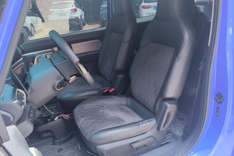Used Baojun KiWi EV 2023 DJI Edition Lithium Iron Phosphate Left Front Seat