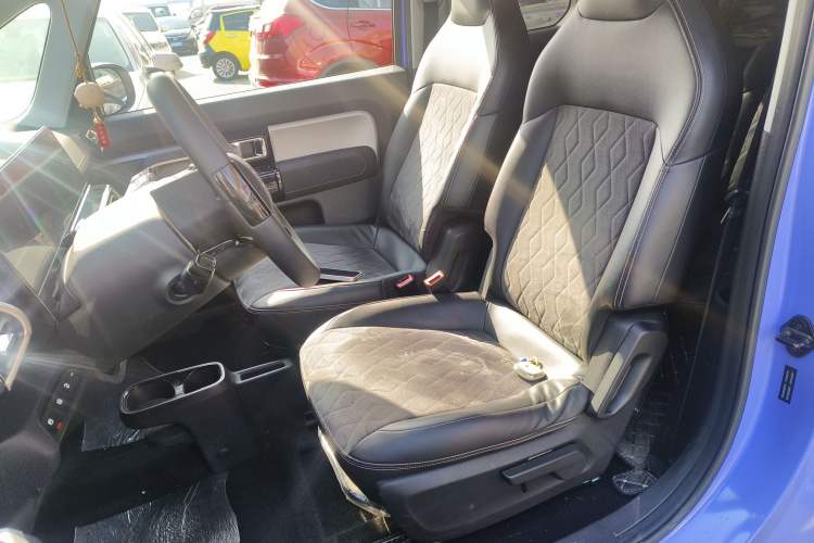 Used Baojun KiWi EV 2023 DJI Edition Lithium Iron Phosphate Left Front Seat
