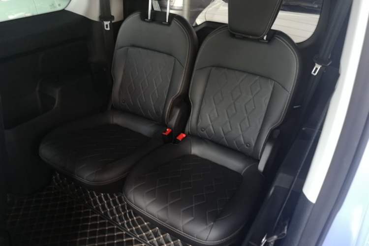 Used Baojun KiWi EV 2023 DJI Edition Lithium Iron Phosphate Left Rear Seat