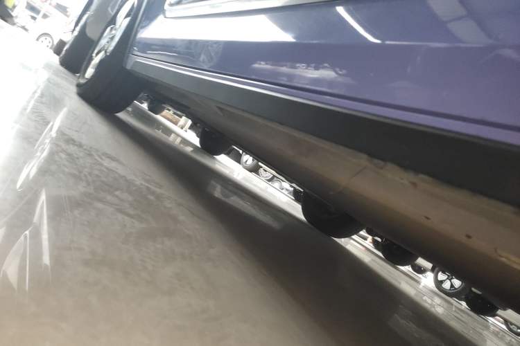Used Baojun KiWi EV 2023 DJI Edition Lithium Iron Phosphate Left Side Sill