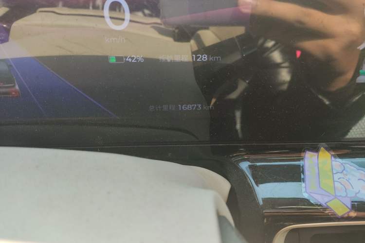 Used Baojun KiWi EV 2023 Smart Trend Edition Ternary Lithium Odometer Close Up