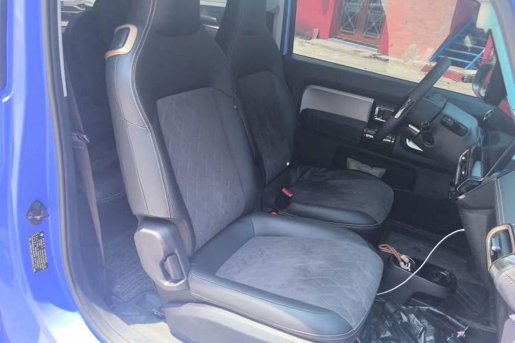 Used Baojun KiWi EV 2023 DJI Edition Lithium Iron Phosphate Right Front Seat