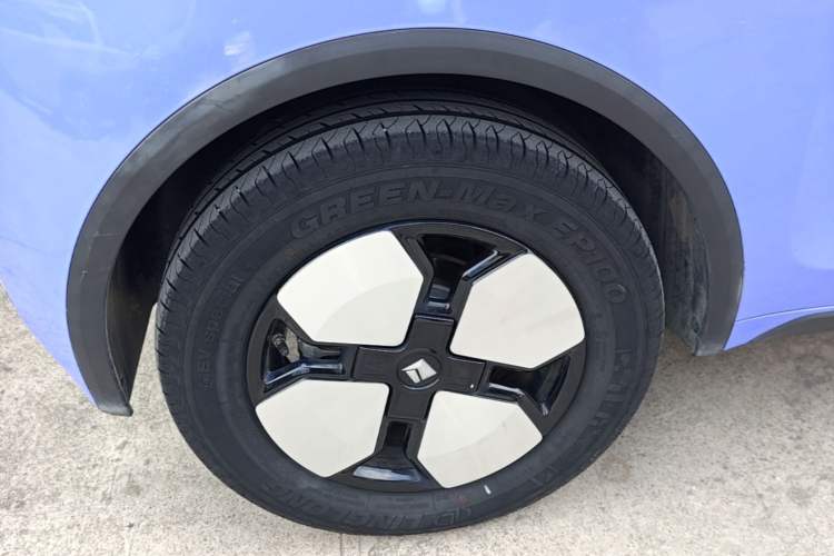 Used Baojun KiWi EV 2023 Smart Trend Edition Ternary Lithium Right Rear Wheel Hub