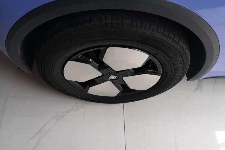 Used Baojun KiWi EV 2023 DJI Edition Lithium Iron Phosphate Right Rear Wheel Hub