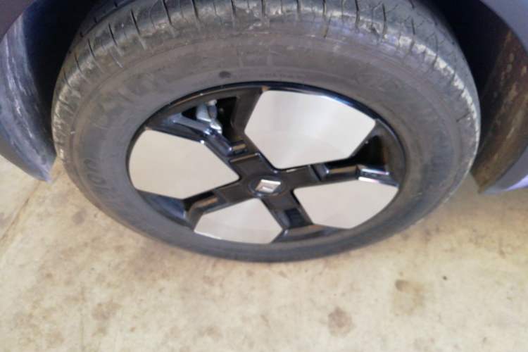 Used Baojun KiWi EV 2023 DJI Edition Ternary Lithium Right Rear Wheel Hub