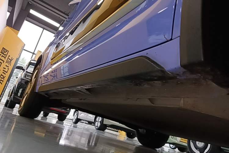 Used Baojun KiWi EV 2023 DJI Edition Lithium Iron Phosphate Right Side Sill