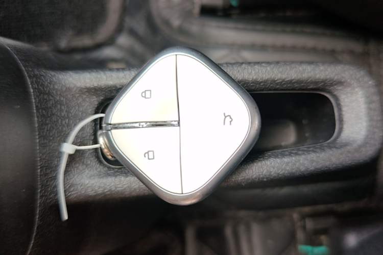 Used Baojun KiWi EV 2023 Smart Trend Edition Ternary Lithium Vehicle Key