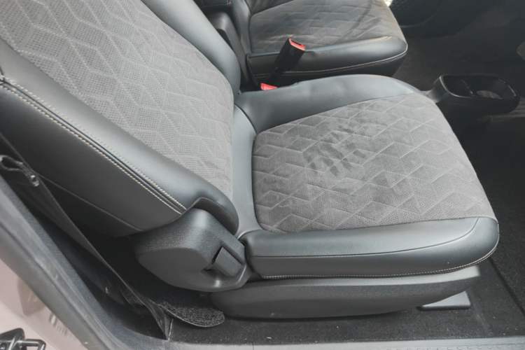 Used Baojun KiWi EV 2023 Smart Luxury Edition Lithium Iron Phosphate Right Front Seat