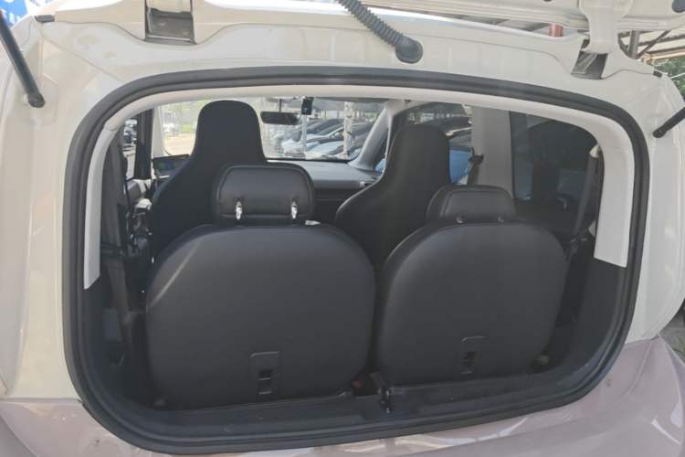 Used Baojun KiWi EV 2023 Smart Luxury Edition Lithium Iron Phosphate Trunk