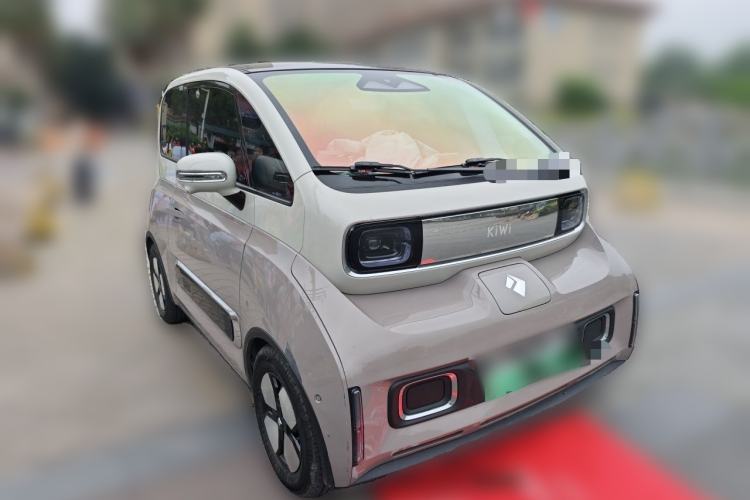 Used Baojun KiWi EV 2023 DJI Edition Ternary Lithium Front Right 45 Deg