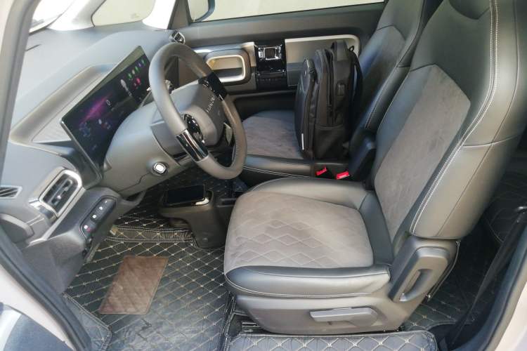 Used Baojun KiWi EV 2023 DJI Edition Ternary Lithium Left Front Seat