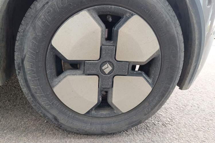 Used Baojun KiWi EV 2023 DJI Edition Lithium Iron Phosphate Right Front Wheel Hub