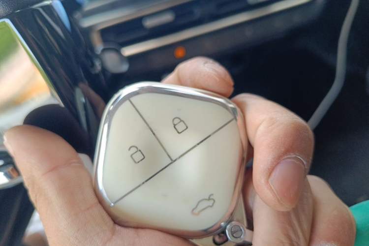 Used Baojun KiWi EV 2023 DJI Edition Lithium Iron Phosphate Vehicle Key