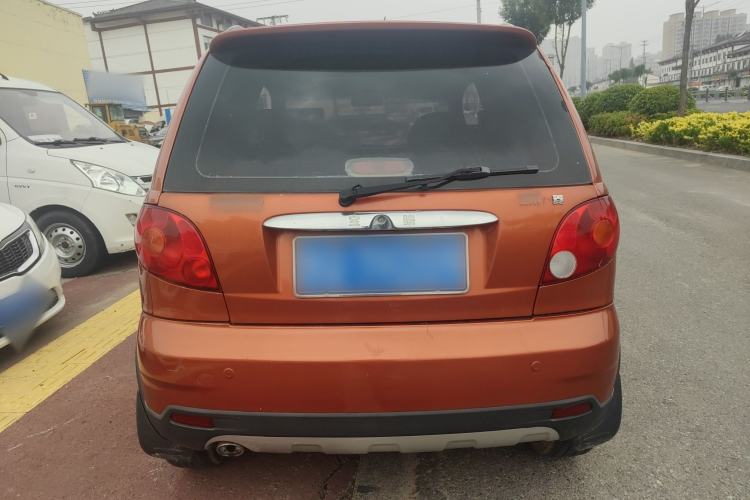 Used Baojun Lechi 2012 1.2L Manual Sporty Fashion Model Exterior 4